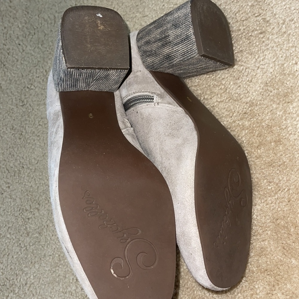 Grey booties - Picture 6 of 7